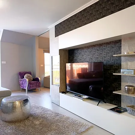 Sunshine Silver Apartman