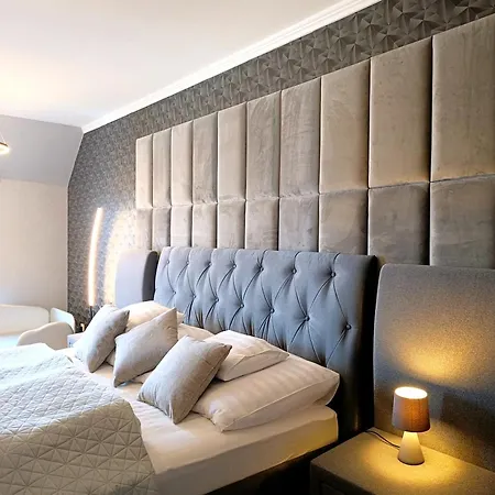 Apartment Sunshine Silver